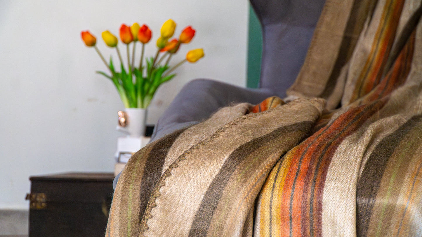 Zachte deken bruin-oranje 'Foresta' met alpaca wol