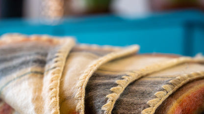 Zachte beige-bruine deken 'Suavecito' met alpaca wol