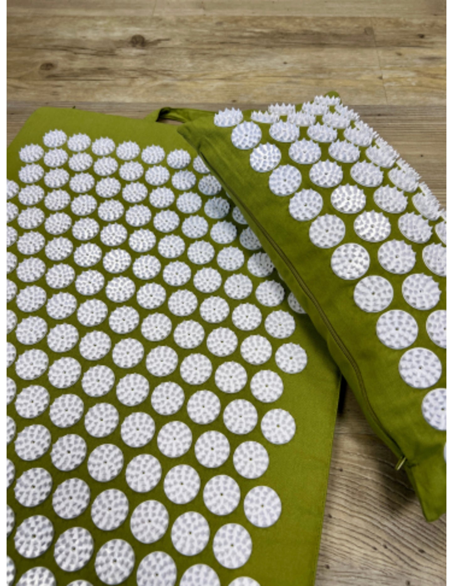 Image for yogastyles-spijkermat-acupressuur-mat-olijfgroen_1.jpg